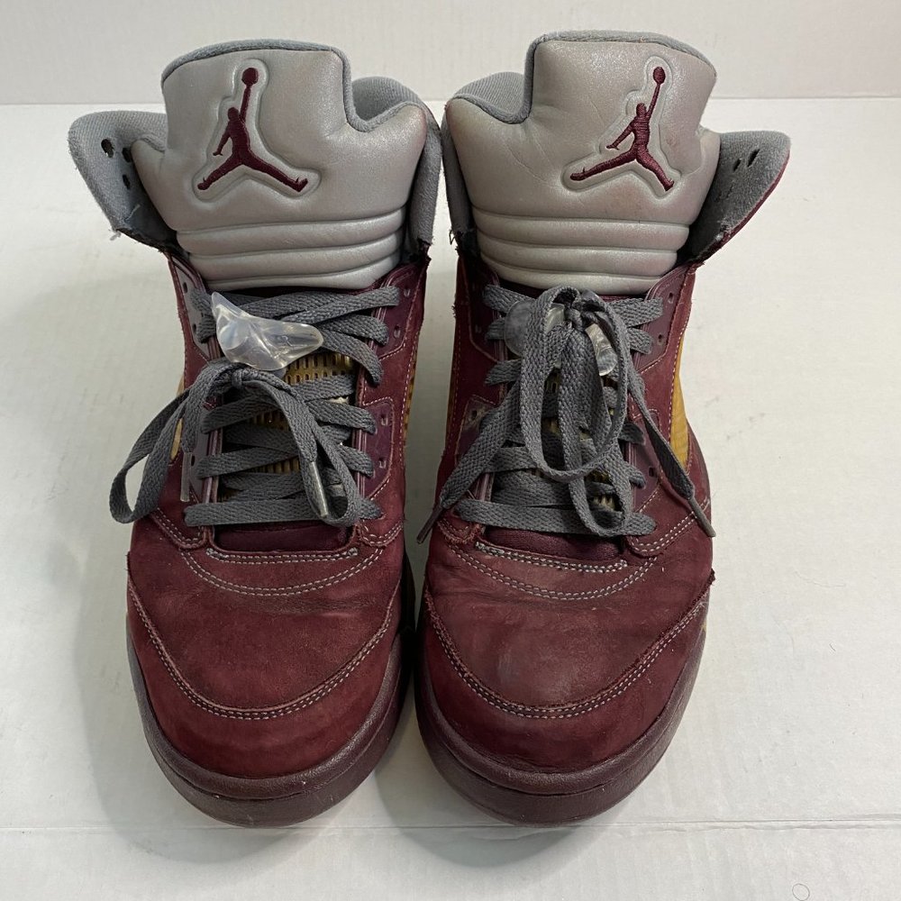 Air Jordan Retro (AJV) Burgundy Basketball Shoe